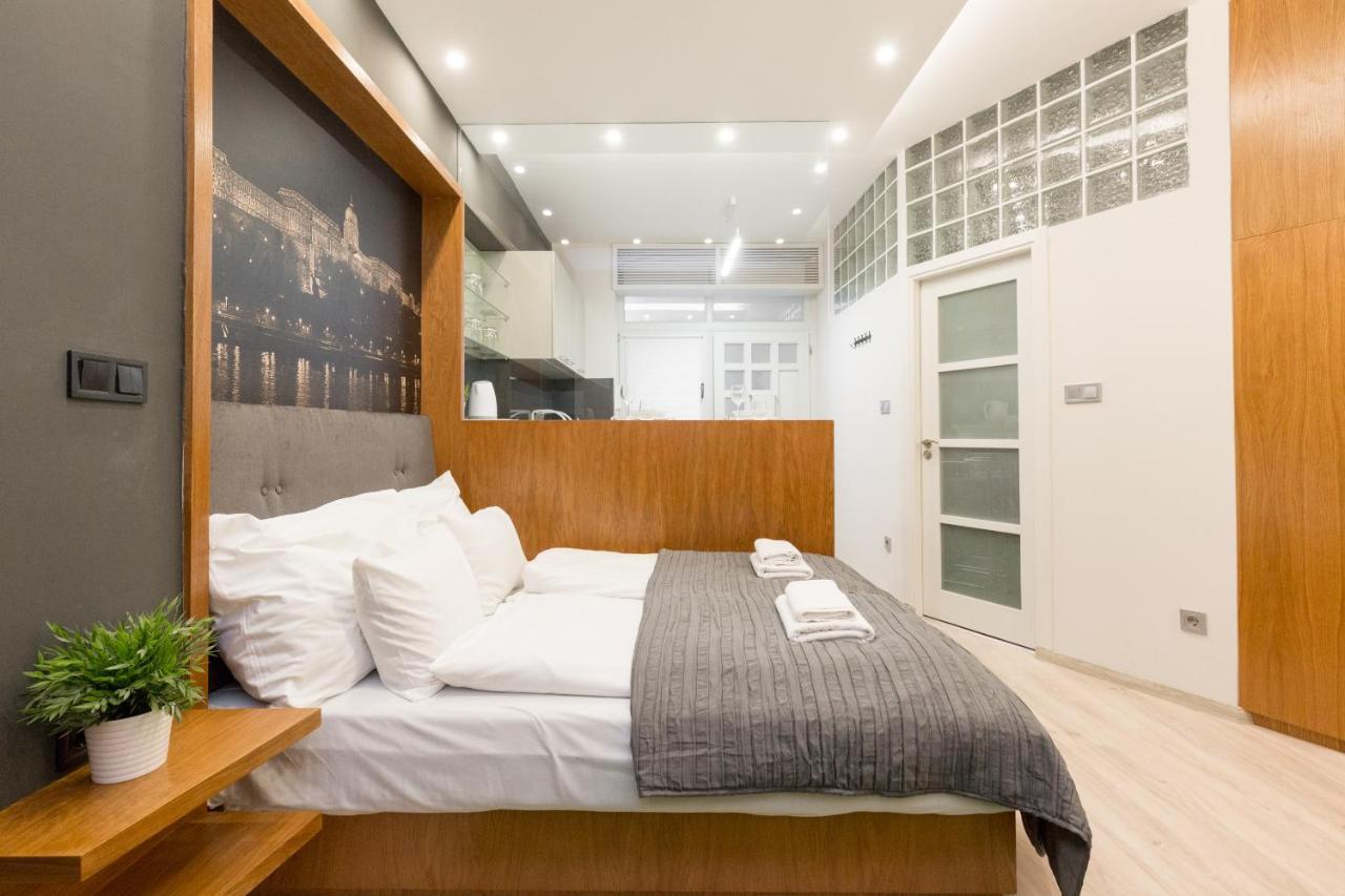 Retro Budapest Dream Suite Near The Danube Exterior photo