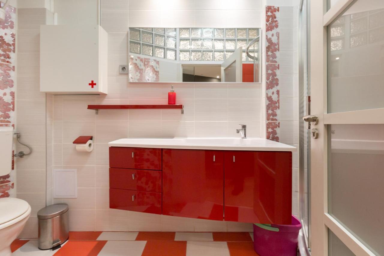 Retro Budapest Dream Suite Near The Danube Exterior photo